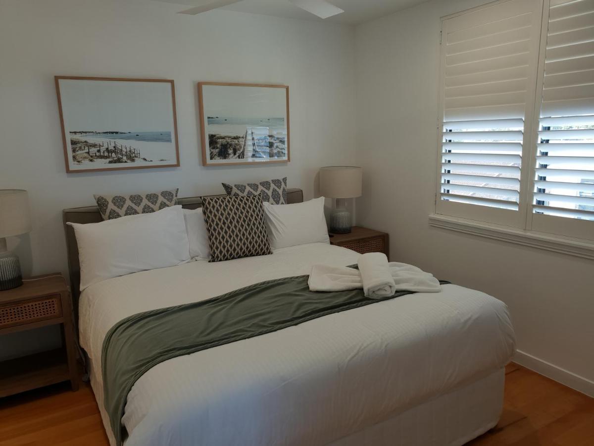 Kings Row Apartments Caloundra Buitenkant foto