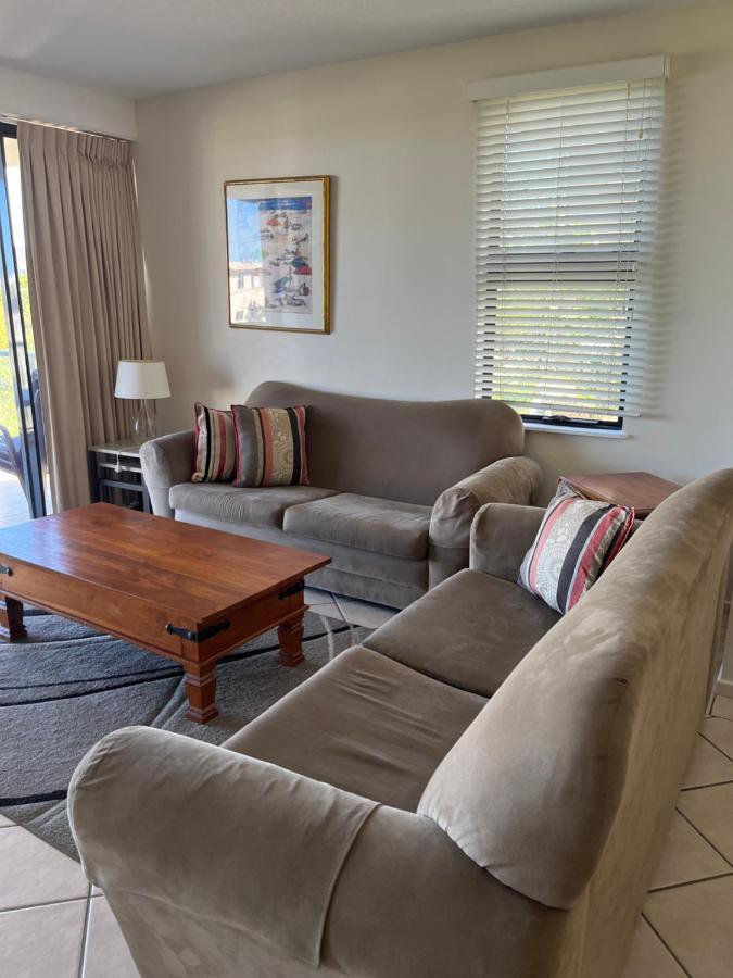 Kings Row Apartments Caloundra Buitenkant foto