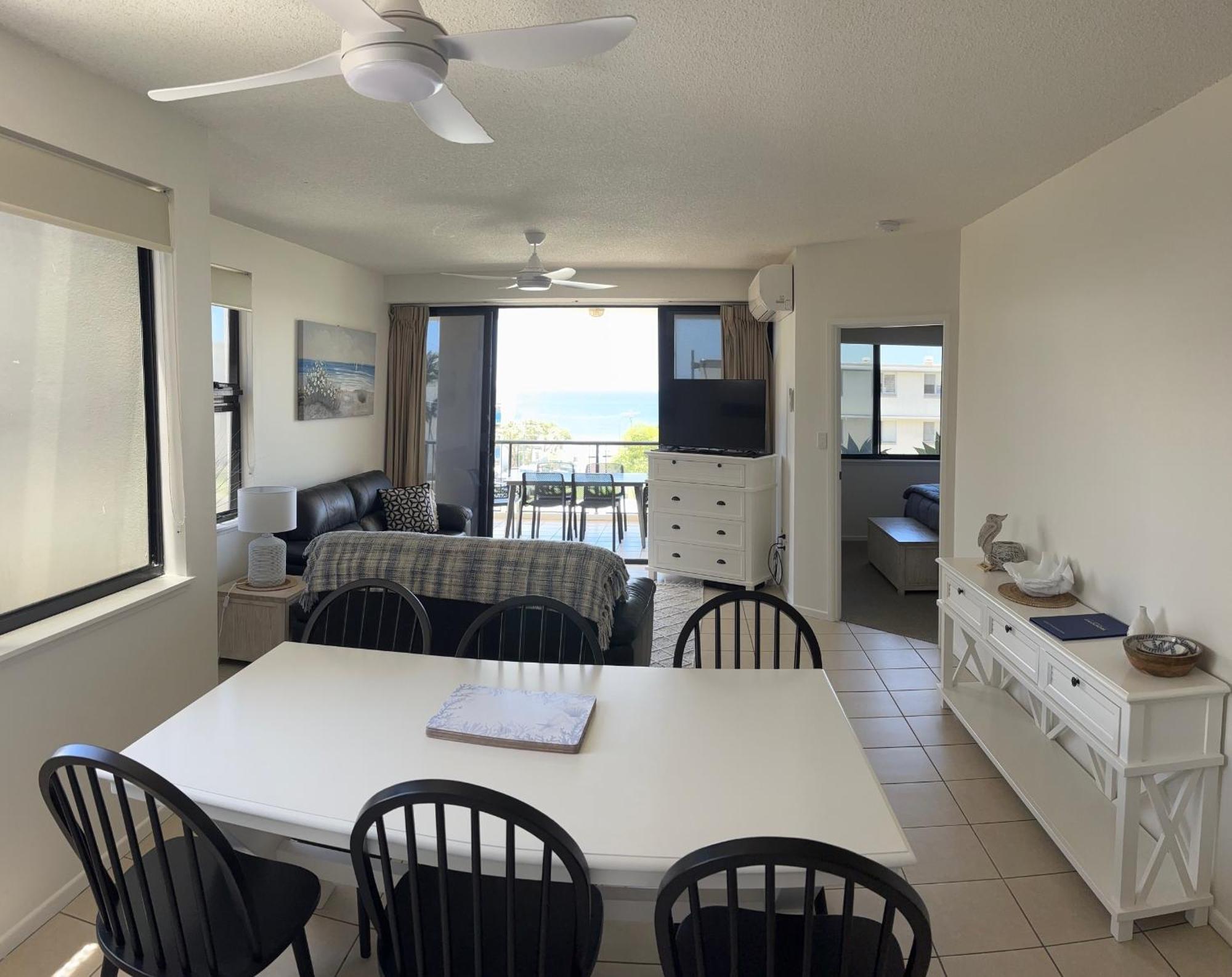 Kings Row Apartments Caloundra Buitenkant foto